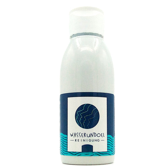 Reinigungsmilch von wasserundoel in der 100-ml-Flasche aus recyceltem PET 